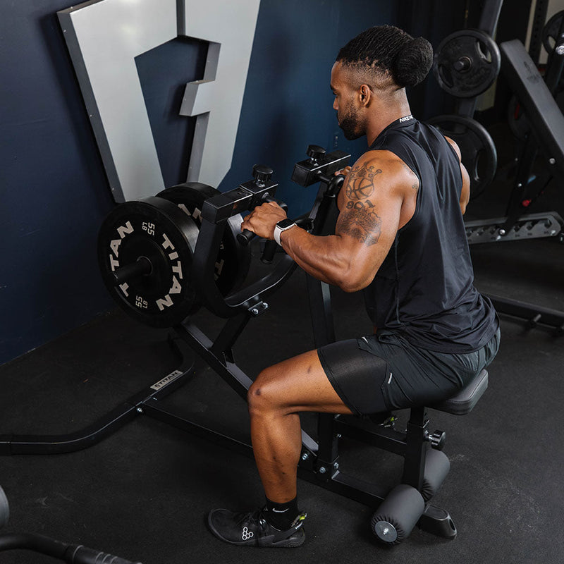 Plate-Loaded Seated Row Machine